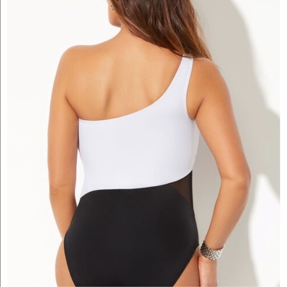 Swimsuits For All black white color block one shoulder one piece swimsuit sz 16 - Picture 2 of 9